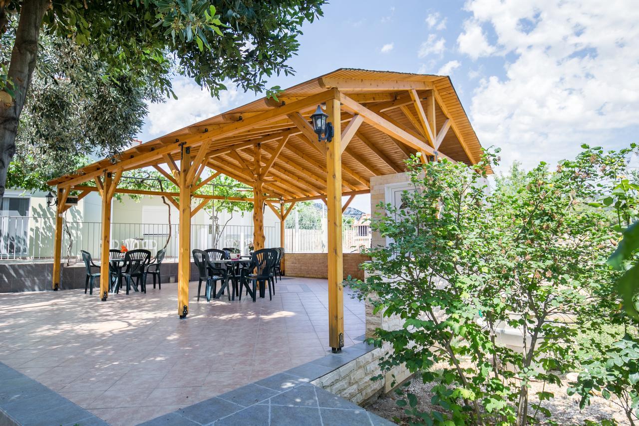 Villa Dimitris Potos Ngoại thất bức ảnh